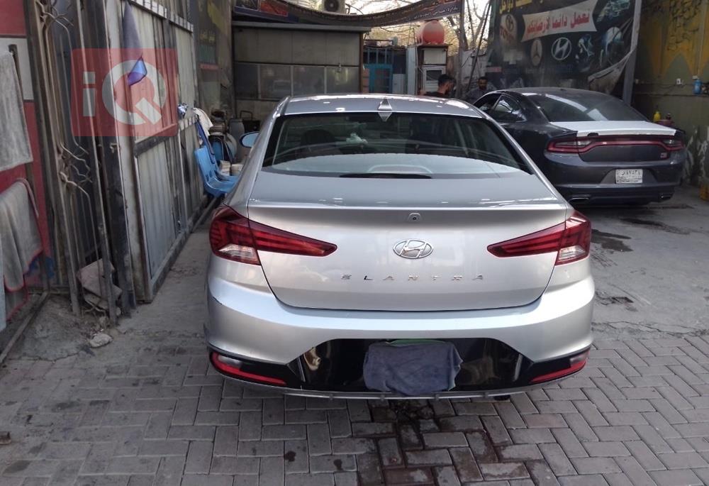 هیوندای ئەلەنترا